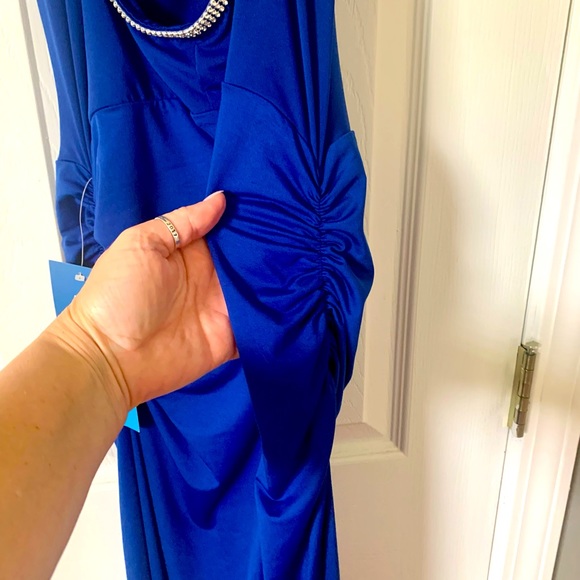 3/$20🍁FORMAL DRESS - Picture 4 of 9